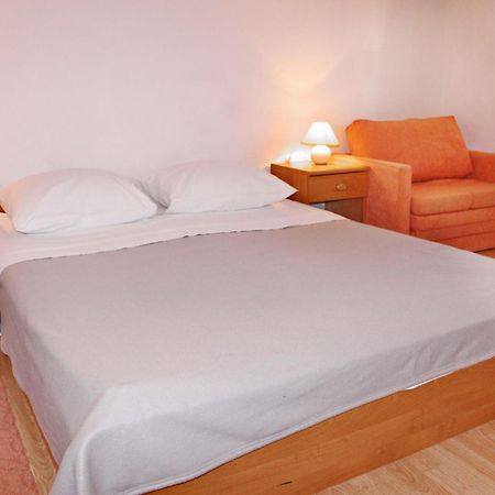 Apartments Remi Nin Εξωτερικό φωτογραφία